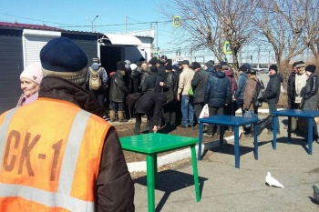 В курганский  «Сквер Милосердия» на кормления стало приходить больше нуждающихся