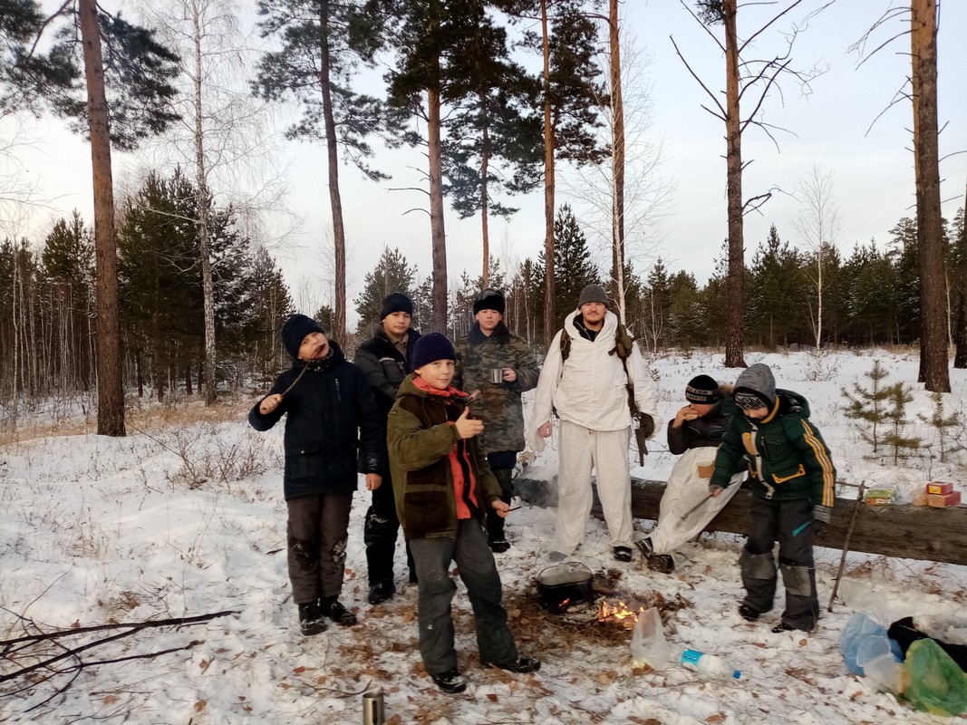 Воспитанники страйкбольного клуба «Пересвет» тренировались в заснеженном лесу