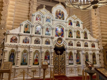 Митрополит Даниил в день всех русских святых совершил Литургию в Казанском храме в Подмосковье