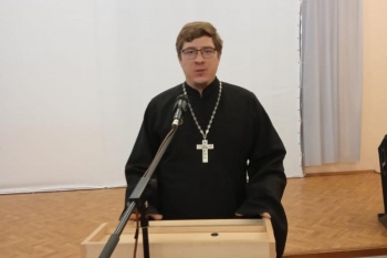 Священник Курганской епархии принял участие в работе Ассамблеи народов Зауралья 