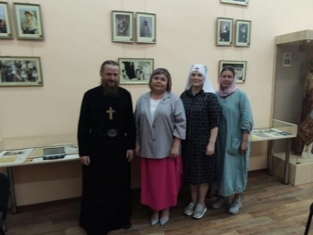 Директор курганской школы посетила храм в микрорайоне Северный