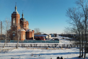 В Зауралье благодаря помощи митрополита и сенатора сельский храм обеспечили углем на зиму