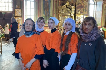 В Кургане православные волонтёры в Вербное воскресенье дежурили в соборах