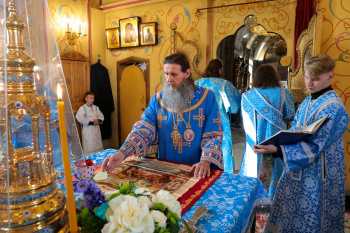 В кафедральном соборе города Кургана встретили праздник Успения Пресвятой Богородицы