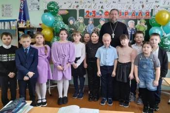Священник села Садовое провёл уроки нравственности в местной школе