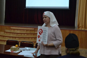Курганский священник провёл для студентов колледжа акцию в защиту нерождённых младенцев