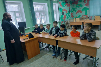 В Кургане в рамках социального проекта в воскресной школе обсудили тему целомудрия