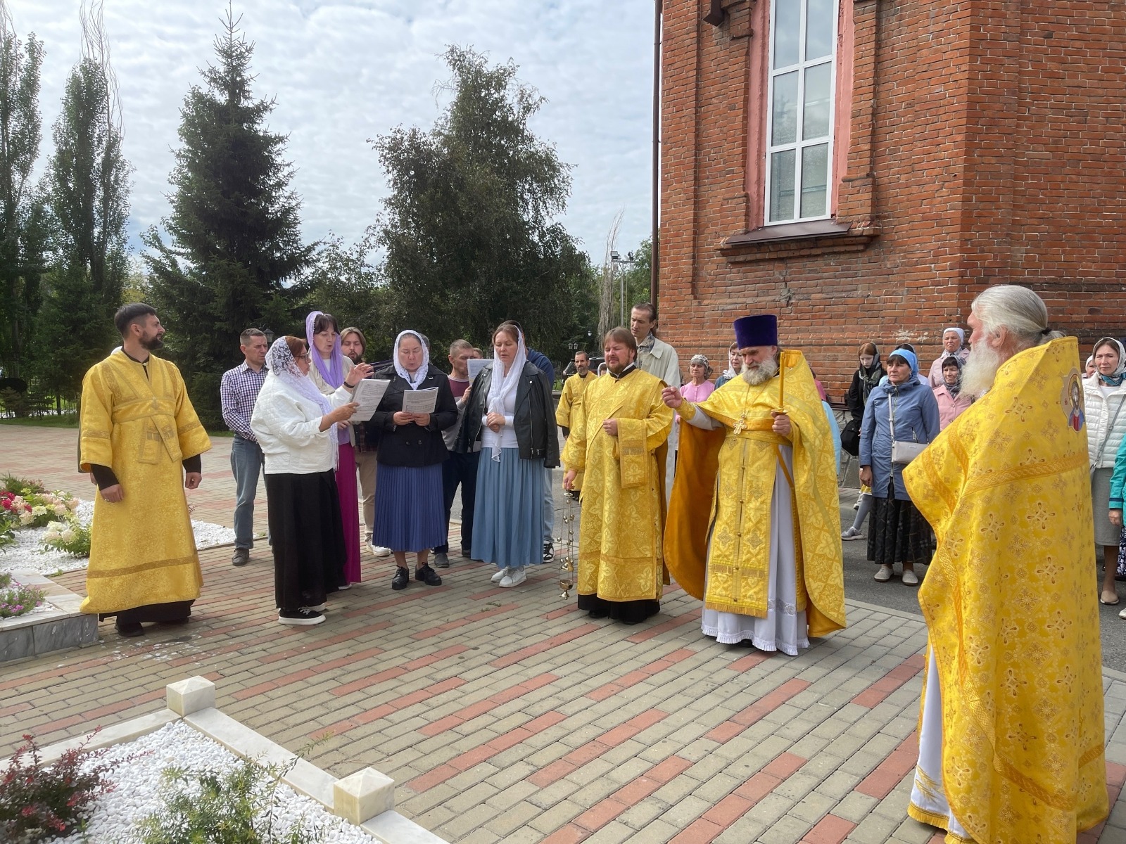 Панихида по первому  архипастырю Зауралья прошла в кафедральном соборе Кургана