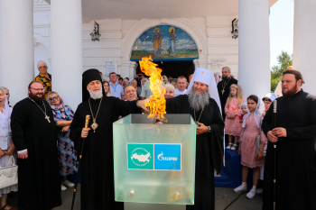 Символический газовый факел зажгли в Петропавловском храме города Куртамыша