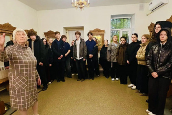 В Кургане школьники-экскурсанты узнали, что такое храм