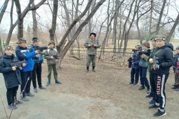 Зауральские казаки и активисты общества «Царьград» провели учебные занятия с кадетами Садовской школы