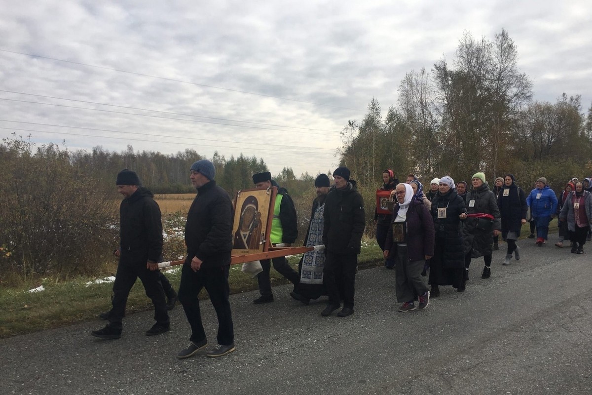1 октября в Казанский монастырь села Чимеево Белозерского района прибыл традиционный Крестный ход