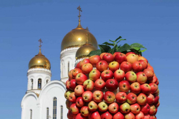 Завтра у православных христиан праздник Преображение Господне или Яблочный Спас