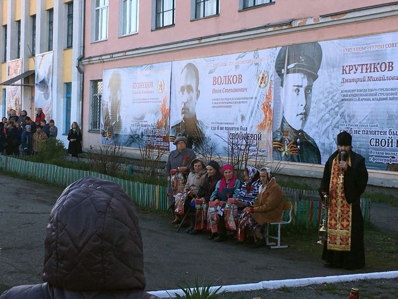 Настоятель храма в честь Порт-Артурской иконы Божией Матери протоиерей Владимир Алексеев принял участие в акции "Свеча памяти"