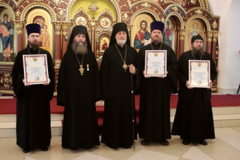В Курганской митрополии состоялся выпуск первой группы Курсов для монашествующих