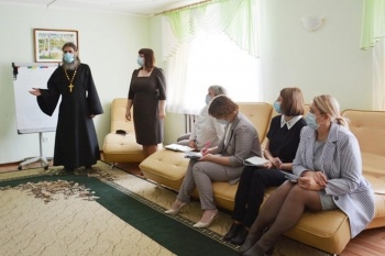 Зауральский священник принял участие в совещании с тюремными психологами