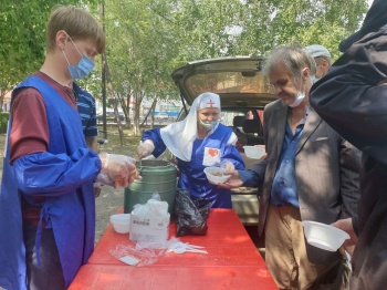 В городе Кургане продолжается реализация проекта «Социальный пункт «Сквер Милосердия»