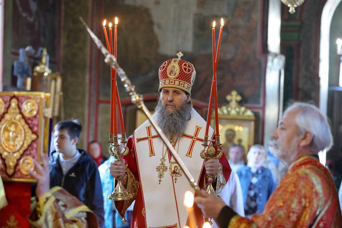 Митрополит Даниил совершил последнюю праздничную Литургию Светлой седмицы