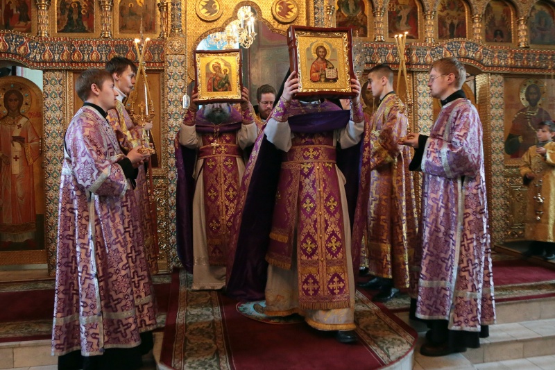 Первый воскресный день Великого поста посвящен воспоминанию Торжества Православия над ересями. В соборных храмах Кургана в этот день был совершен чин Торжества Православия