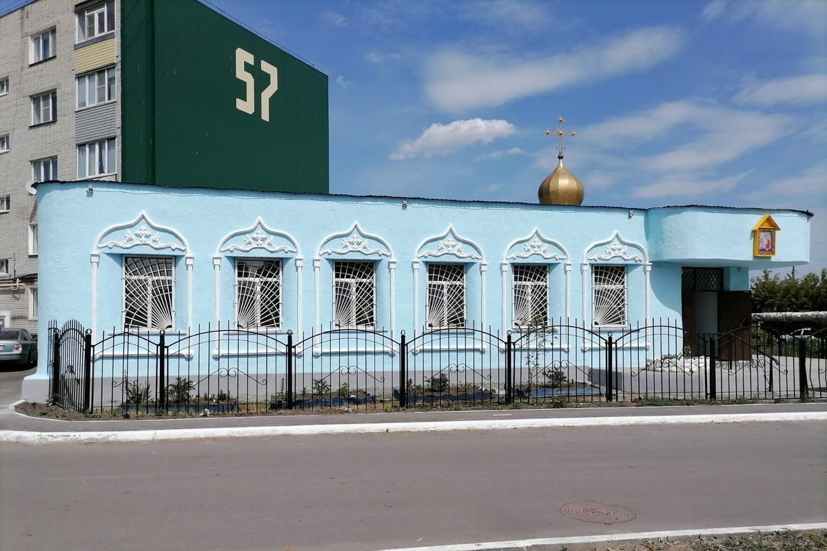 Курганский храм окрасили в небесно-голубой Богородичный цвет | 16.06.2023 |  Курган - БезФормата