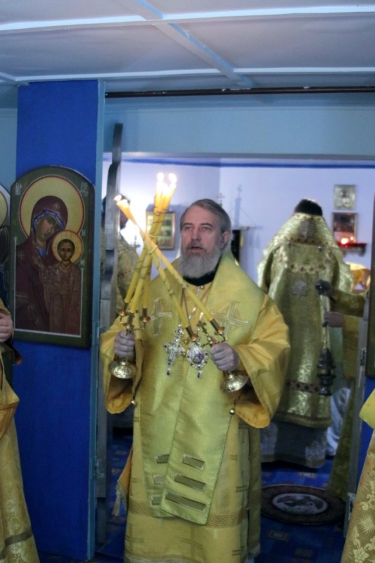 Два архипастыря совершили Литургию в маленьком сельском храме в Колташево