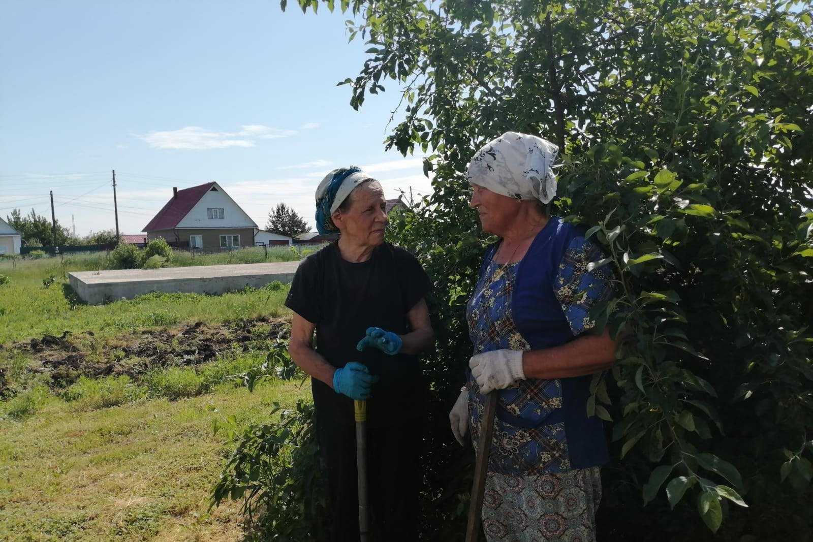 В храме микрорайона Черёмухово прошёл субботник | 19.06.2024 | Курган -  БезФормата