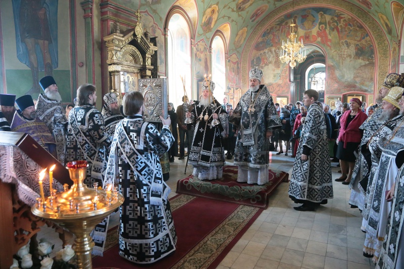 В понедельник Страстной седмицы, митрополит Курганский и Белозерский Иосиф отметил день своего тезоименитства