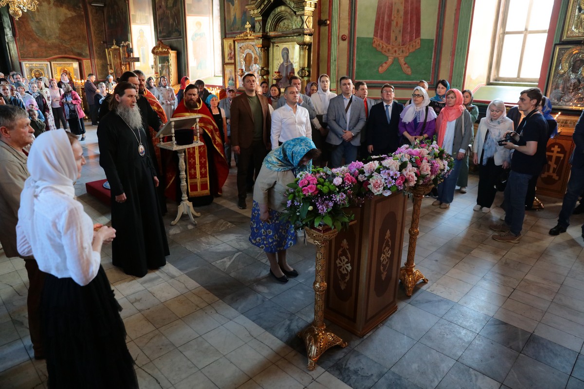 Делегация депутатов Госдумы побывала в кафедральном соборе Кургана