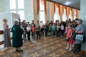В Кургане Союз православных женщин поощрил 13 будущих первоклассников