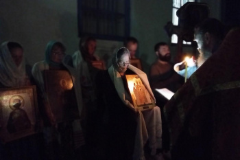 В Кургане прошли ночные богослужения в память о расстрелянной Царской Семье