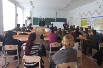 В Зауралье школьники из села Падеринское познакомились с православной книгой