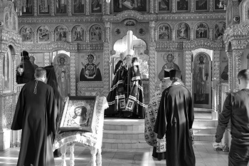Во вторник Первой седмицы Великого поста митрополит Даниил после уставного богослужения совершил заупокойную Литию