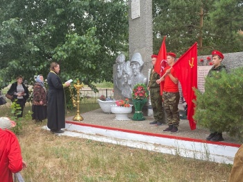 Зауральский священник в День памяти и скорби совершил литию по погибшим на войне