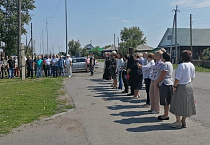 В селе Белозерском священник почтил память ветеранов боевых действий