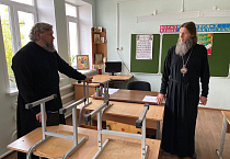 Митрополит Даниил проверил готовность православной школы к новому учебному году