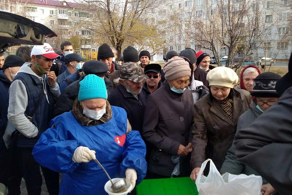 В городе Кургане продолжает свою работу проект «Социальный пункт «Сквер Милосердия», который реализуется с использованием гранта Президента Российской Федерации, предоставленного Фондом президентских грантов