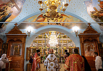 В день иконы «Живоносный источник» митрополит Даниил совершил Литургию в Богоявленском соборе Кургана
