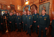 Курганские священники поздравили огнеборцев с праздником небесной покровительницы.