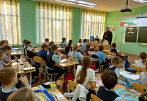 Курганские священники побывали в гимназии № 19