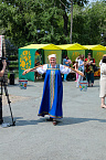 Курганский священник приветствовал участников фестиваля «От Руси до России»