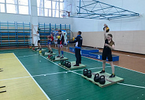 Зауральским гиревикам подарили Евангелие