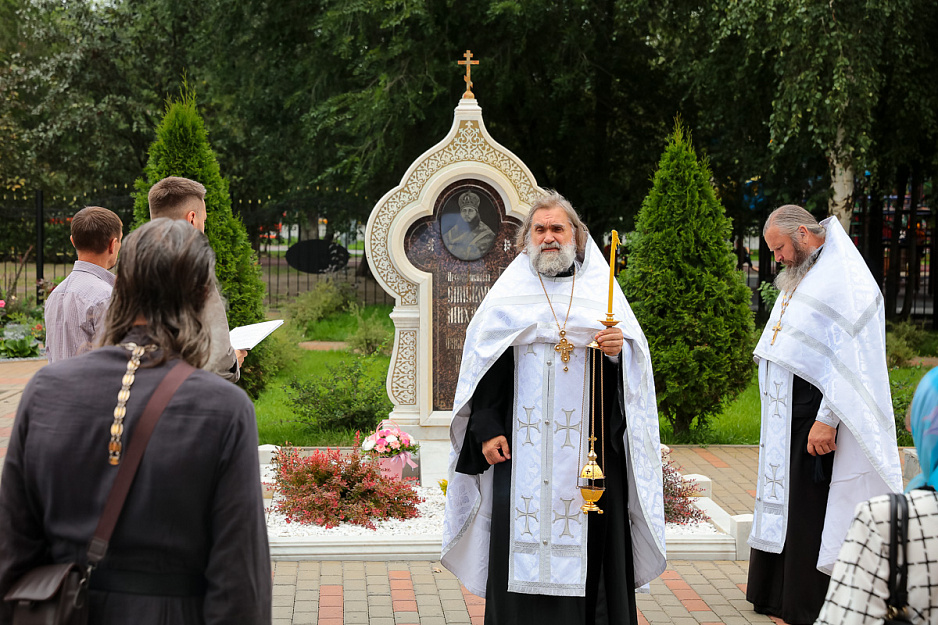 В кафедральном соборе Кургана прошла панихида по первому архипастырю Зауралья