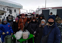 В курганском «Сквере Милосердия» добровольцы провели акцию «Жизнь – дар Божий»