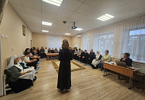 В Кургане школьники-экскурсанты узнали, что такое храм