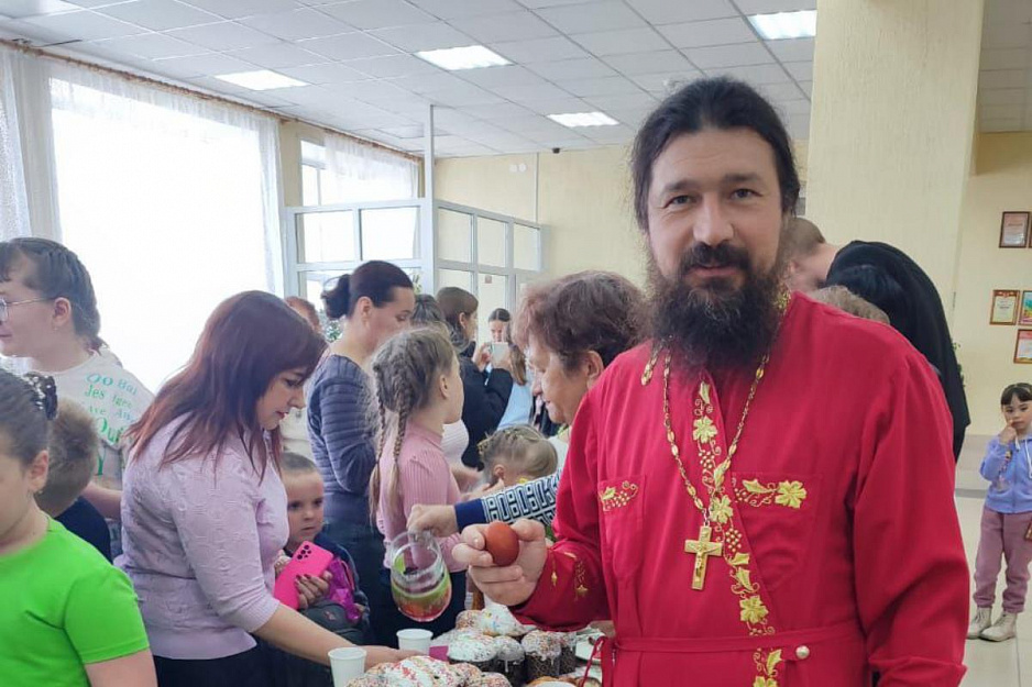 В селе Половинное Пасху отметили вместе