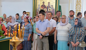 Литургия в День Святой Троицы