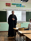 Курганские священники выступили на родительских собраниях