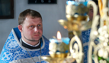 Божественна литургия во Введенском храме села Введенское Кетовского района