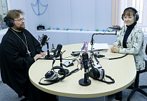 Курганский священник говорил с радиослушателями о православном празднике Крещения