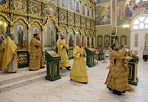 В Троицком соборе Кургана состоялась архиерейская Литургия